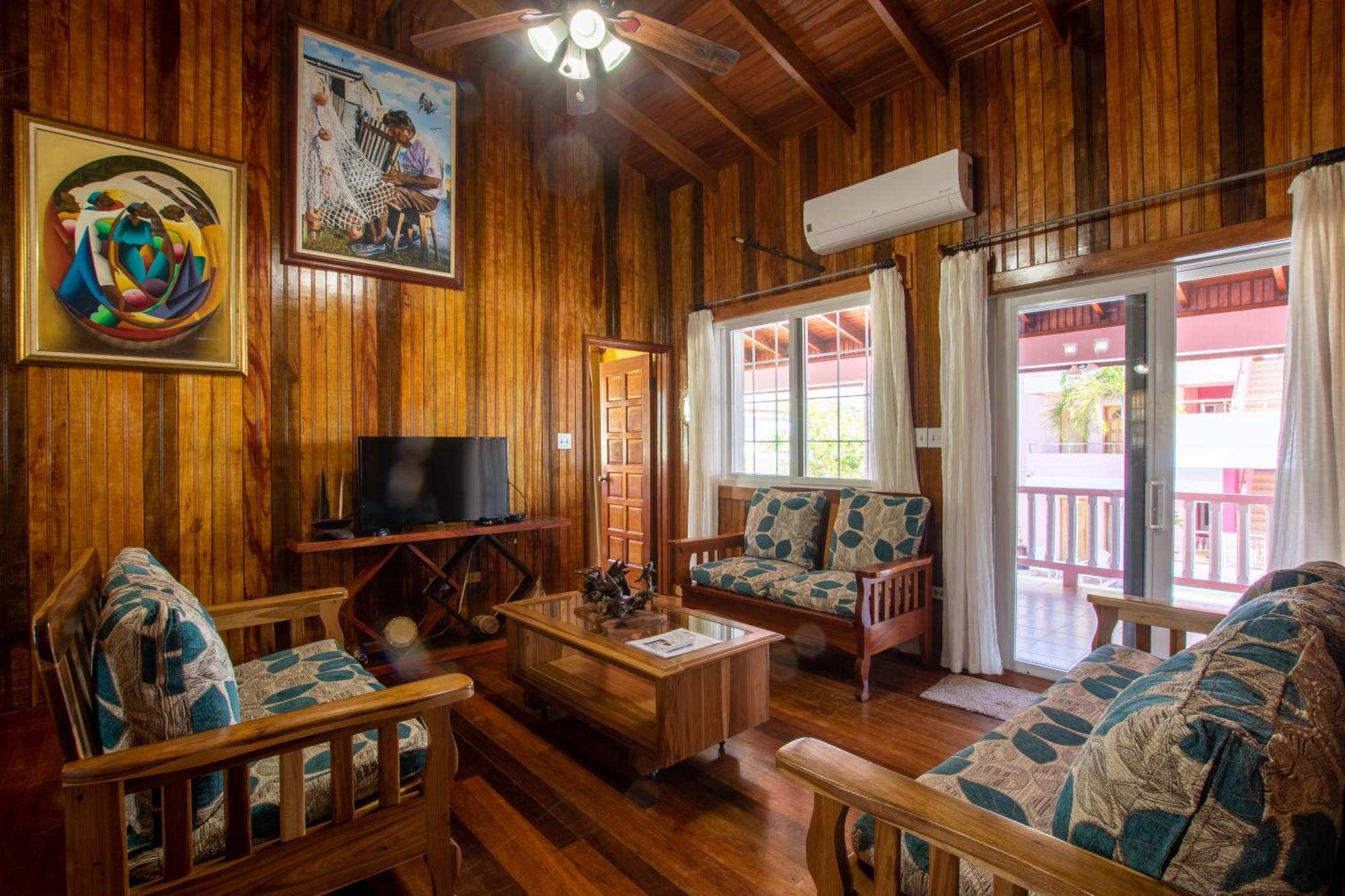 Miramar Suites Placencia الغرفة الصورة