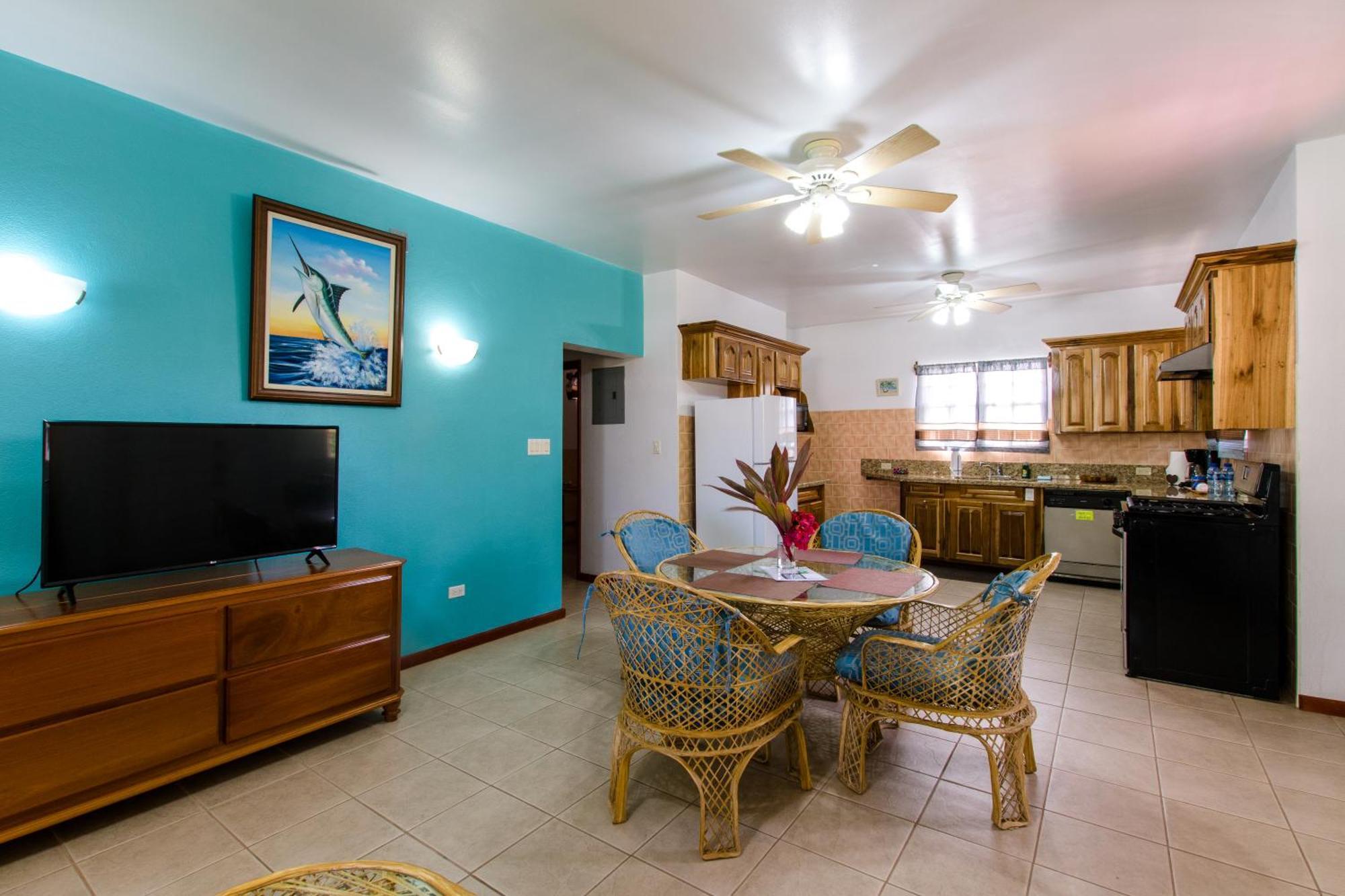 Miramar Suites Placencia الغرفة الصورة